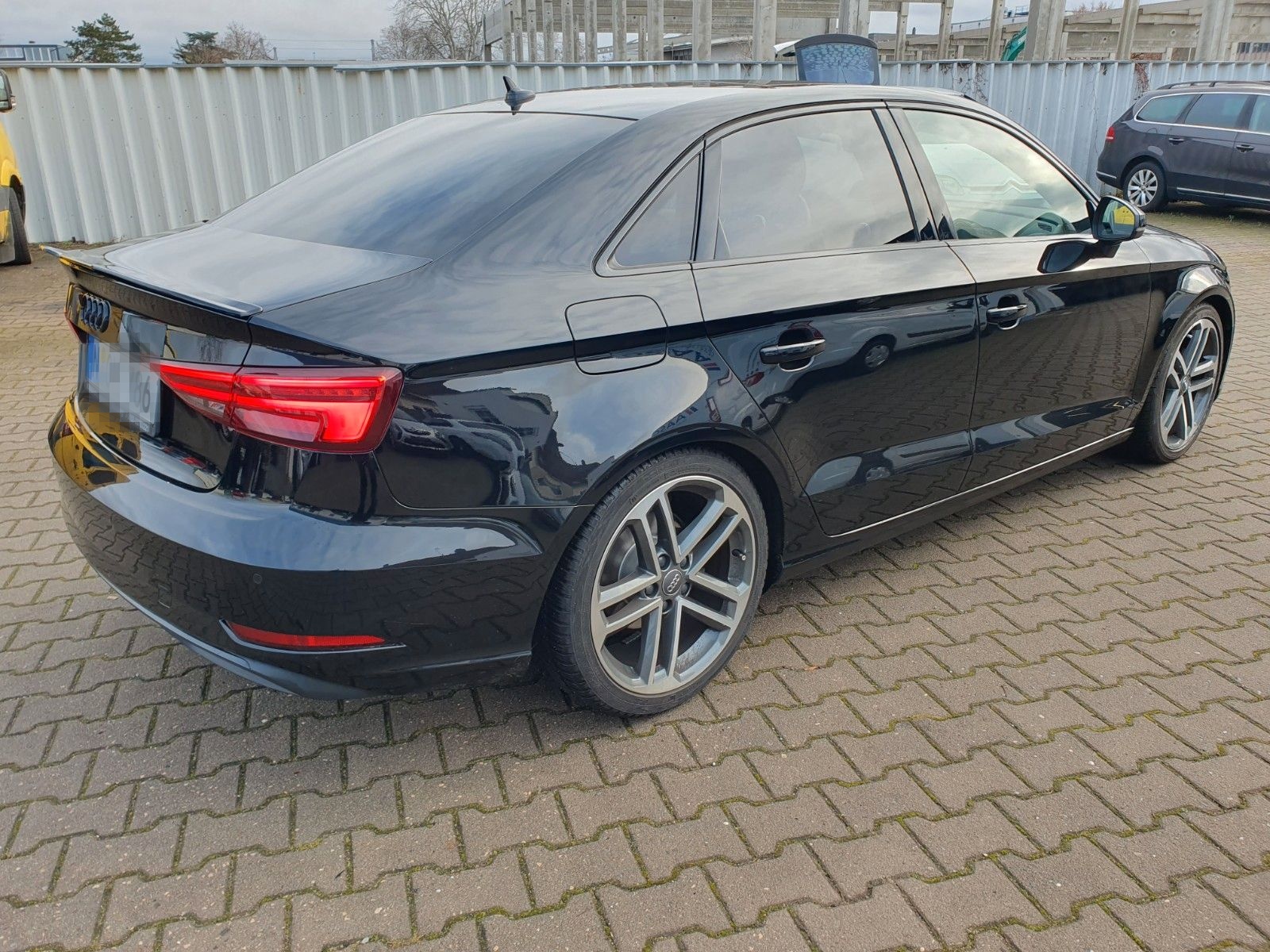 Audi A3 Limousine 35 TFSI Sport  Panorama Dach foto 4