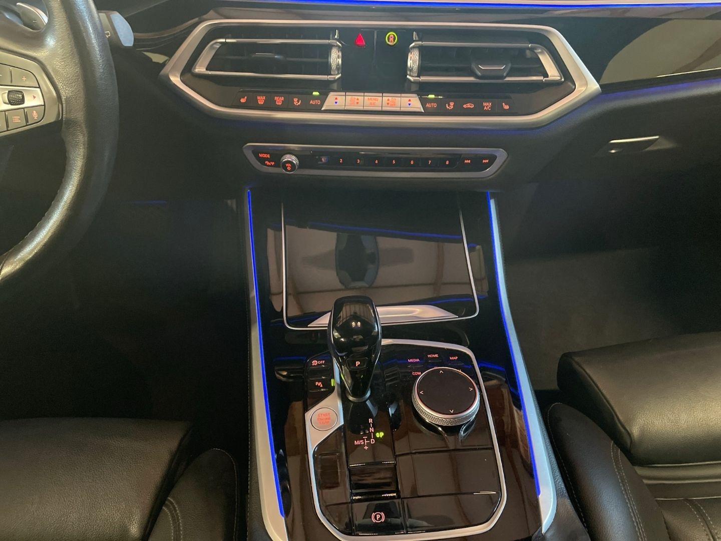 BMW X5 xDrive30d AHK Laser Pano Head-Up RFK PDC Shz. foto 11