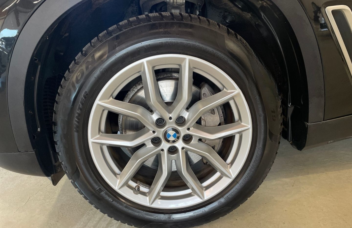 BMW X5 xDrive30d AHK Laser Pano Head-Up RFK PDC Shz. foto 13