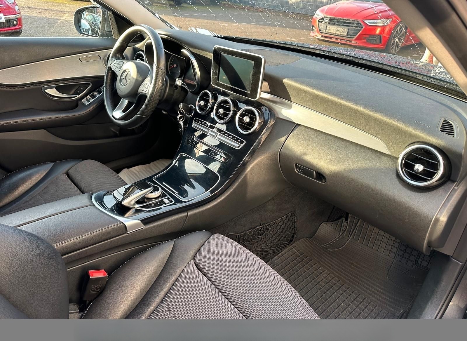 Mercedes-Benz C 250 Lim.CGI*NAVI*LED*TOT*SPUR*AHK*TEMPO* foto 22