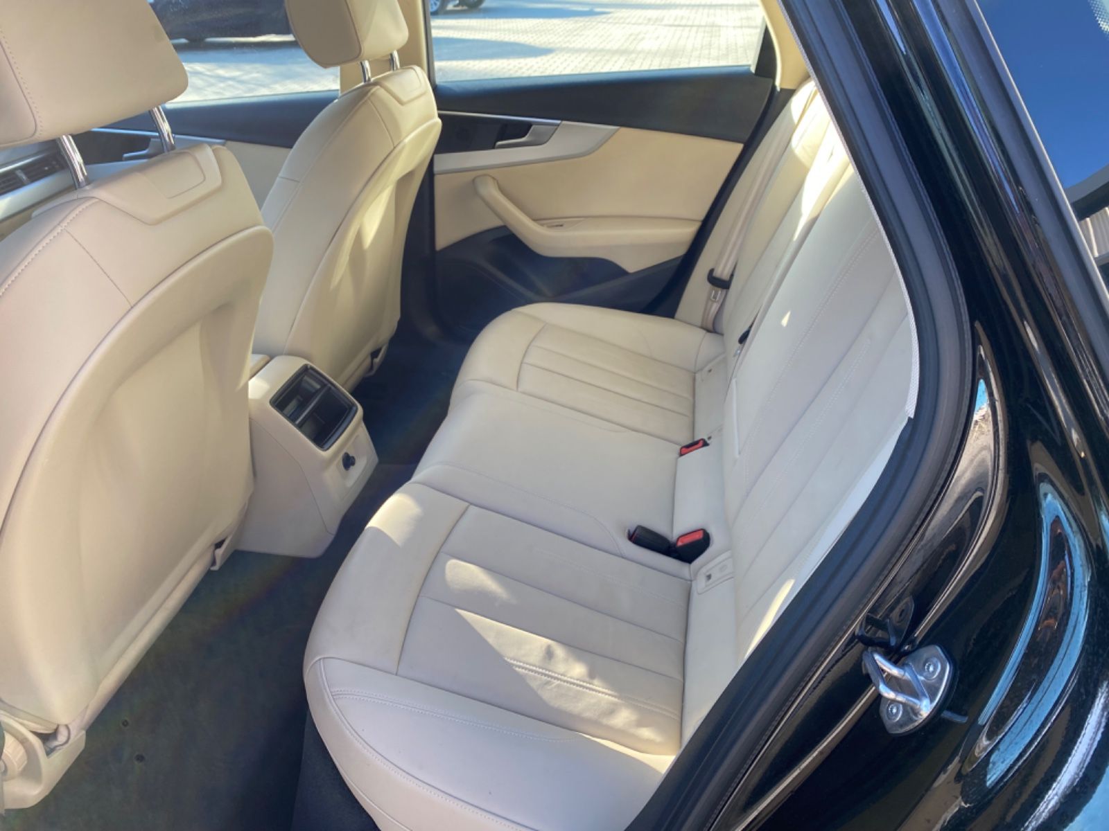 Audi A4 Avant 40 TDI advanced foto 8