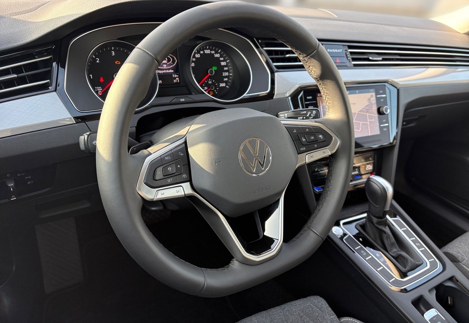Volkswagen Passat Variant 2.0 TDI DSG BUSINESS +LED +ACC +R foto 9