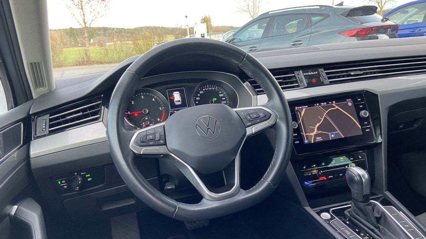 Volkswagen Passat Variant 2.0 TDI DSG Business NAVI+LED+KAM foto 9