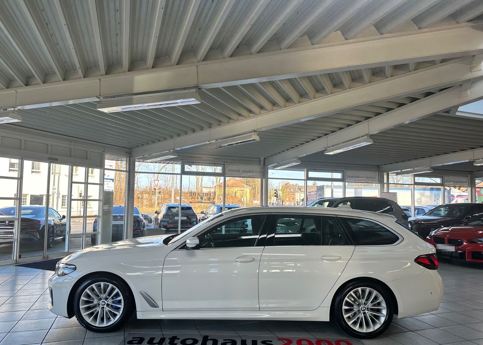 BMW 530d xDrive M Sportpaket AUT./LED/CAM/AHK/SOFT C foto 5