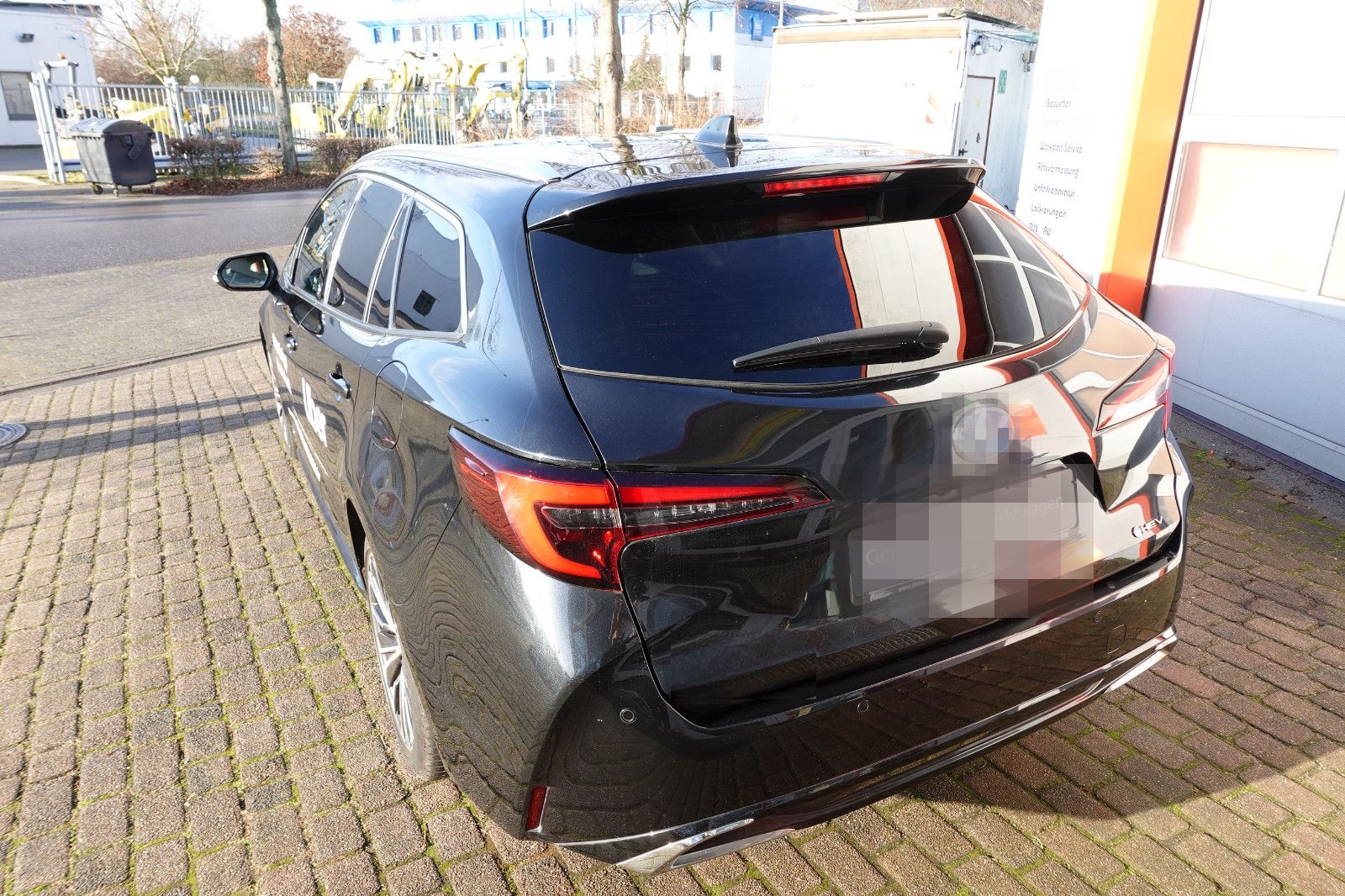 Toyota Corolla 1,8 Hybrid Team D TS Uber foto 4