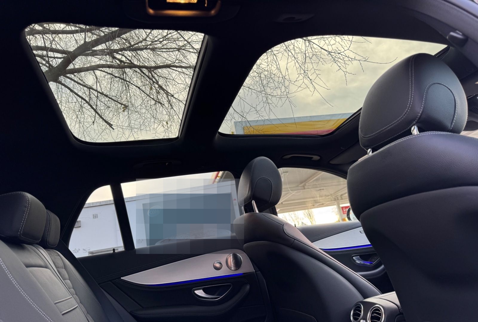 Mercedes-Benz E 300 de t AMG-PANO-LUFT-LED- foto 19