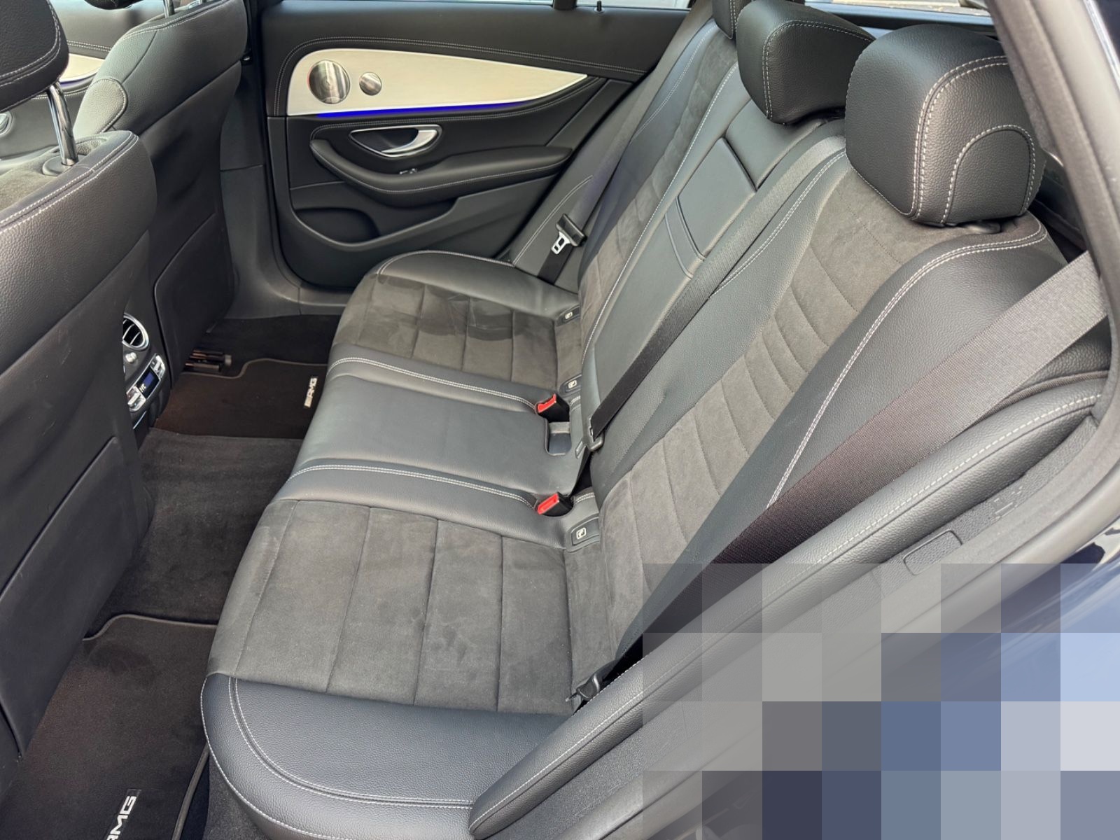 Mercedes-Benz E 300 de t AMG-PANO-LUFT-LED- foto 22