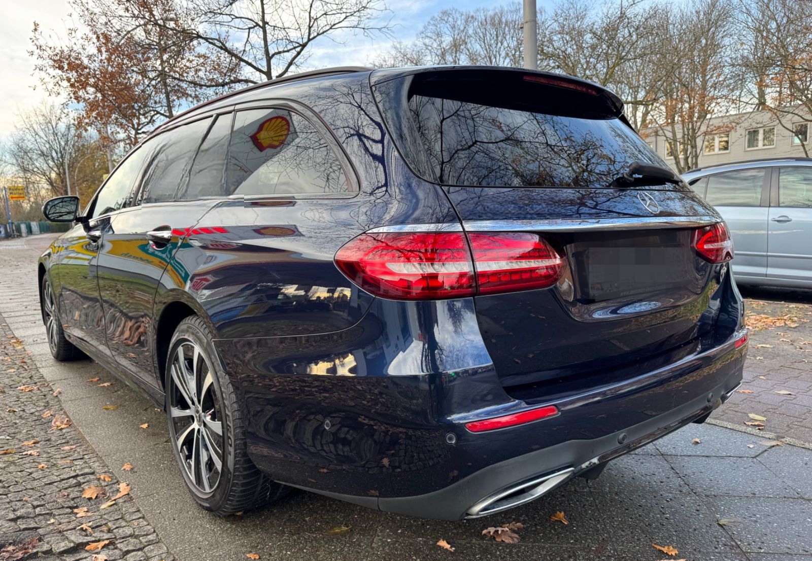 Mercedes-Benz E 300 de t AMG-PANO-LUFT-LED- foto 10