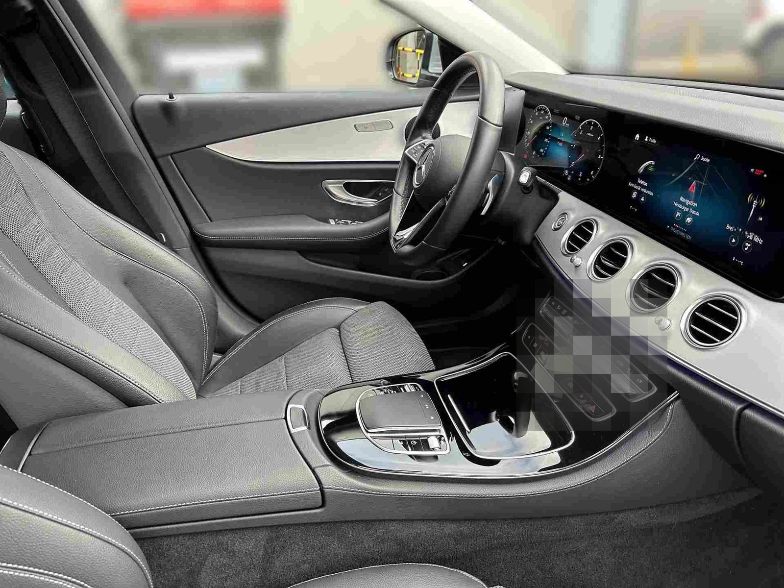 Mercedes-Benz E 220 d T Avantgarde+MBUX+Kam+M-BEAM+Key+EASY-P. foto 11