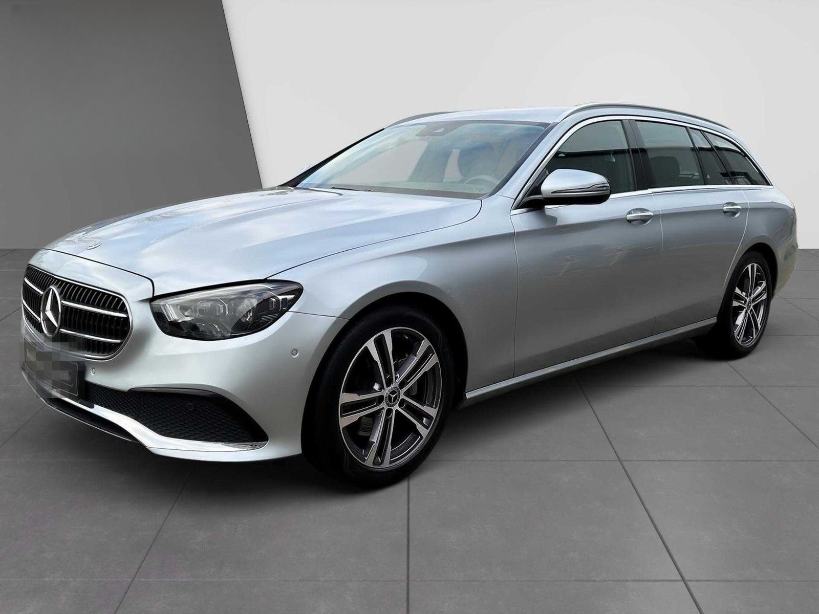 Mercedes-Benz E 220 d T Avantgarde+MBUX+Kam+M-BEAM+Key+EASY-P. foto 19