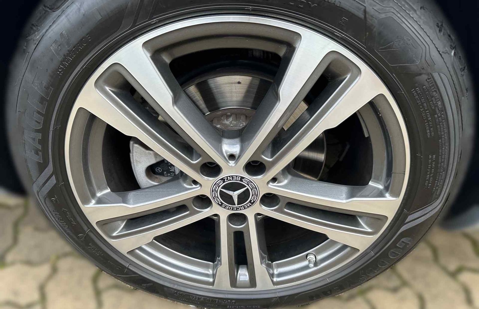 Mercedes-Benz E 220 d T Avantgarde+MBUX+Kam+M-BEAM+Key+EASY-P. foto 7