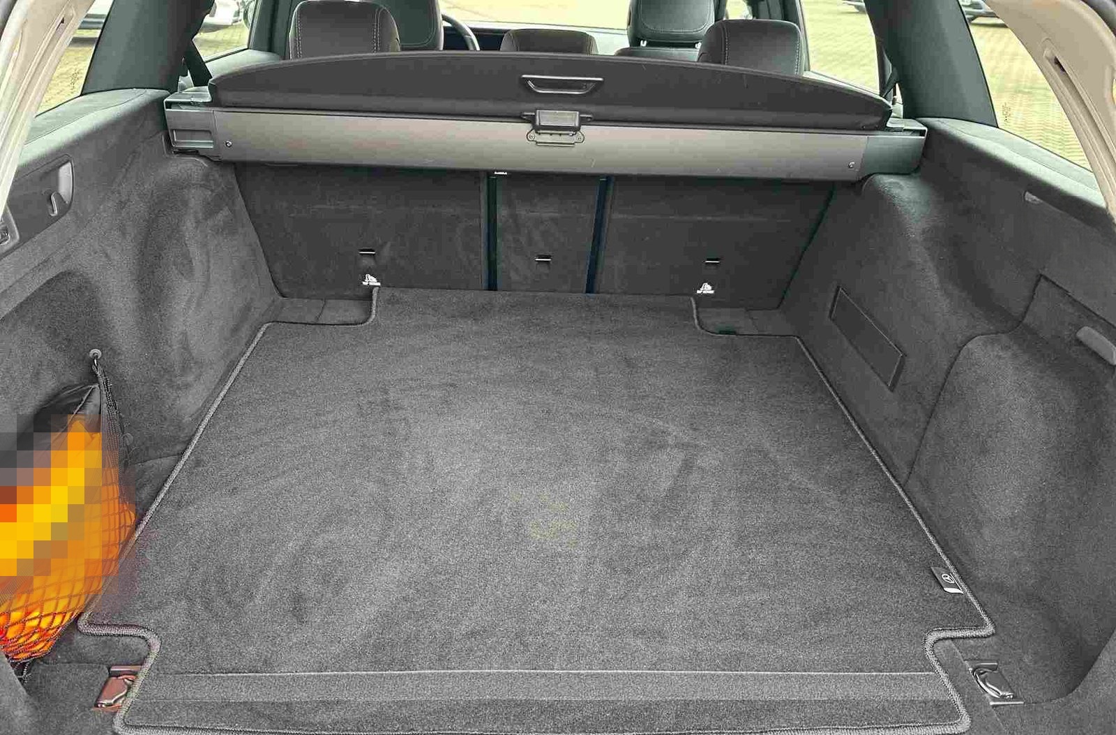 Mercedes-Benz E 220 d T Avantgarde+MBUX+Kam+M-BEAM+Key+EASY-P. foto 8
