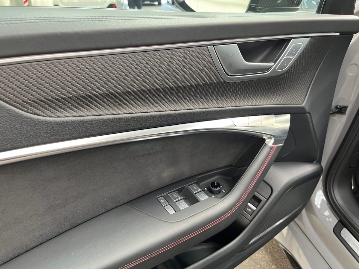 Audi RS6 Avant performance 4.0 TFSI qu. tiptr., HUD/M foto 16