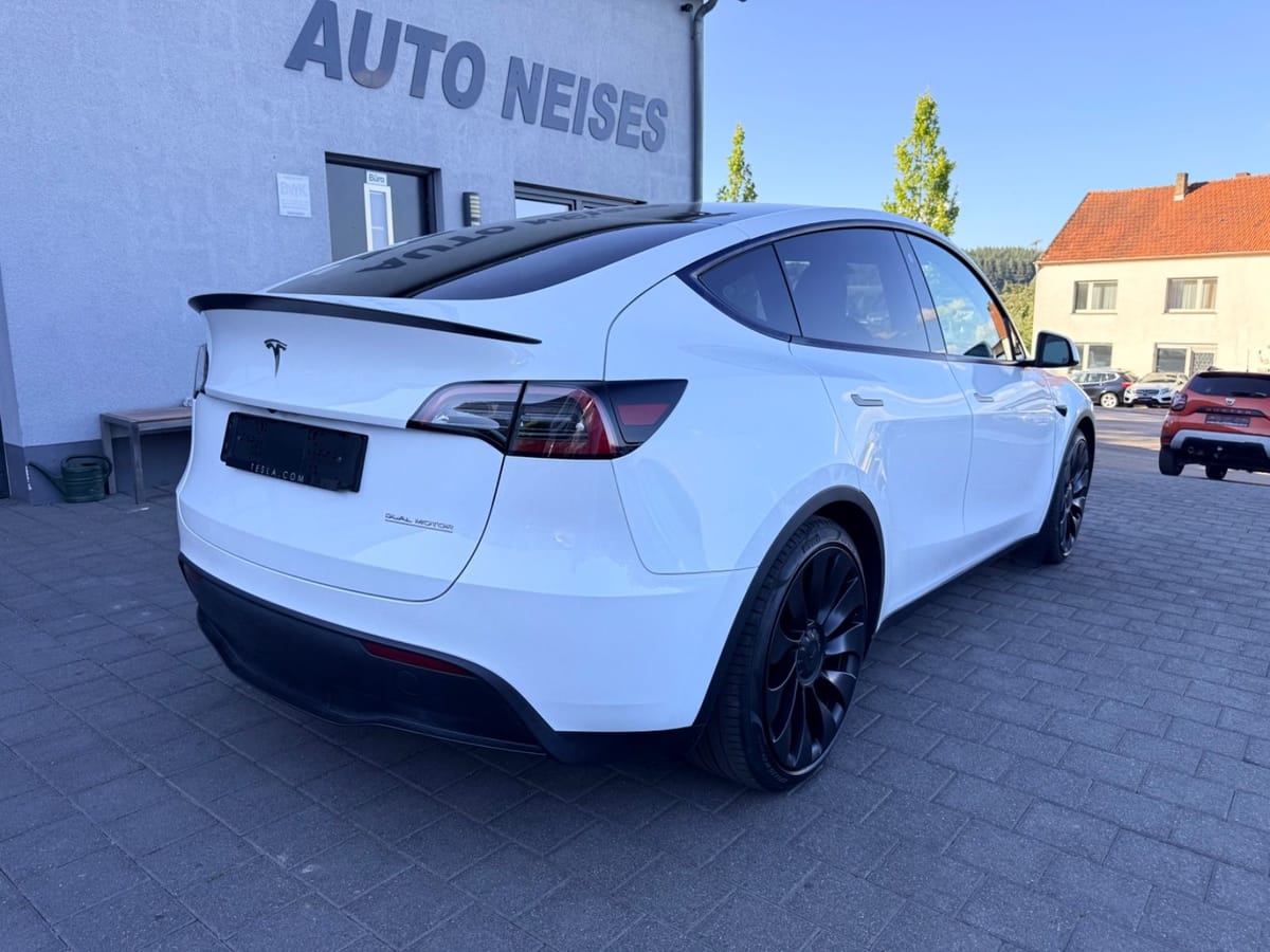 Tesla Model Y Performance RYZEN AHK 1.Hand foto 3