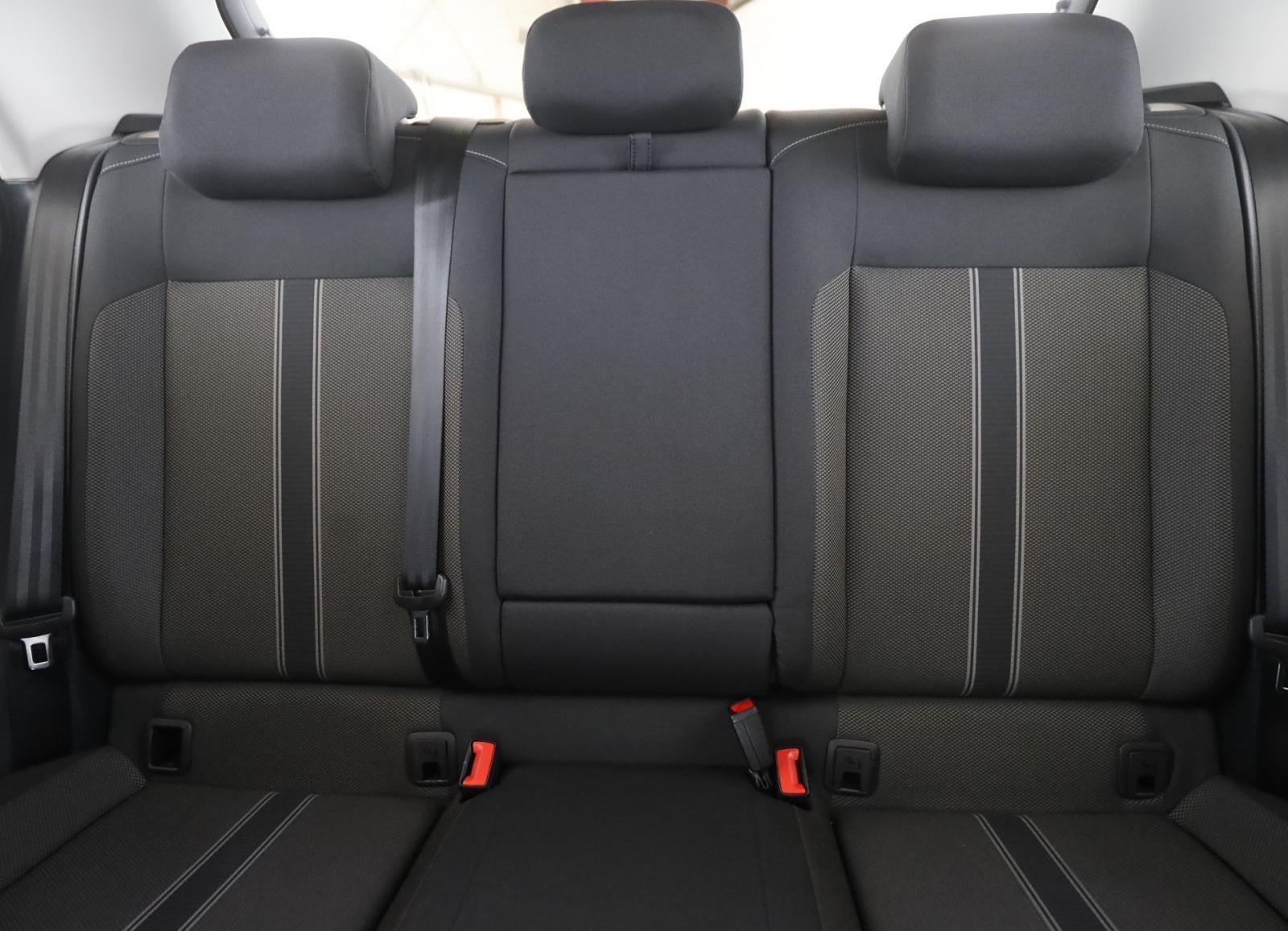 Volkswagen T-Roc 2.0 TDI Style Pano+AHK+RFK+Navi+AppleCar foto 17