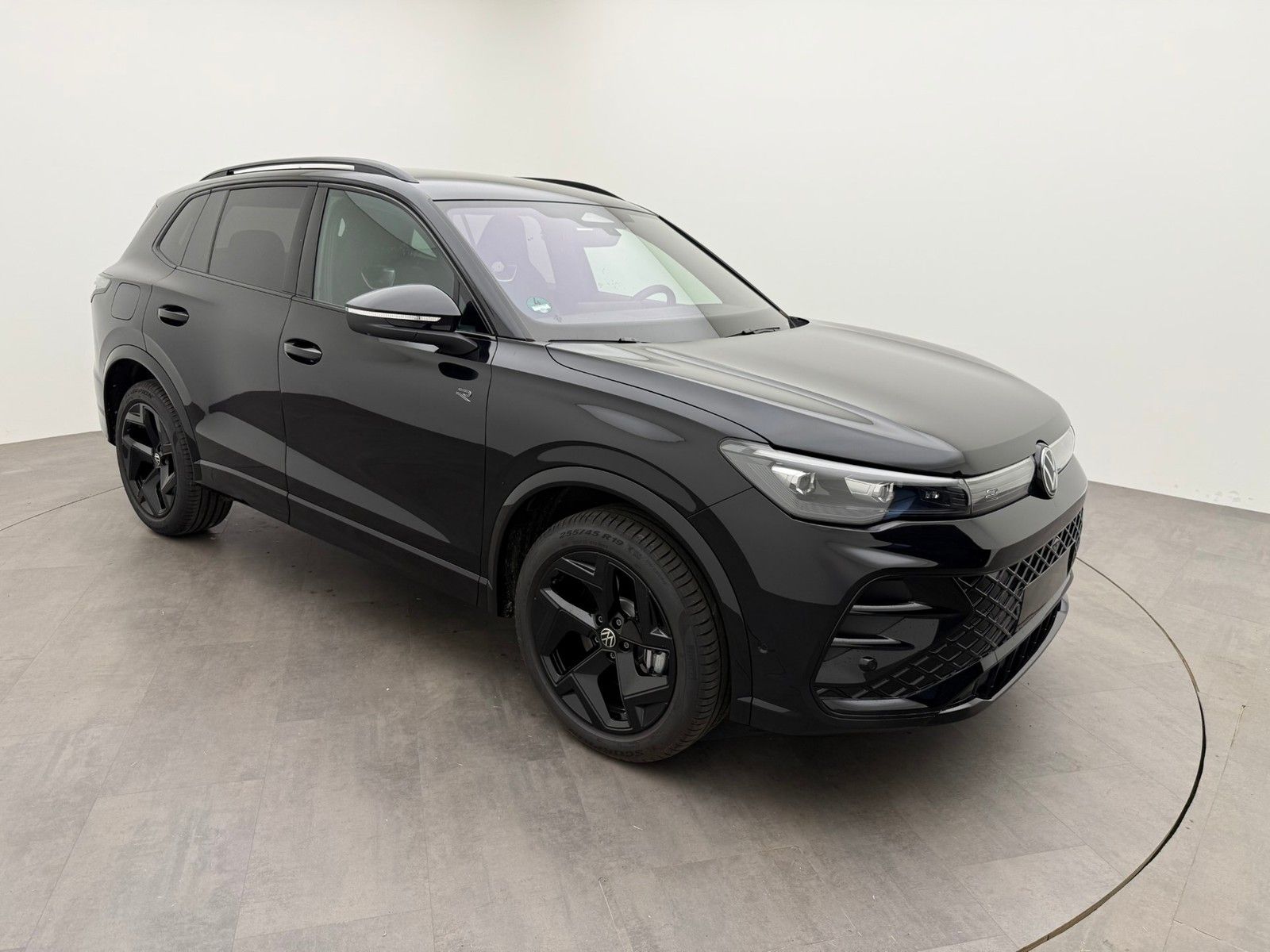 Volkswagen Tiguan 1.5 eHybrid DSG R-Line BlackIQ.19DCC AHK foto 2
