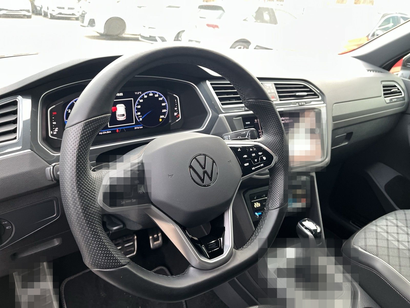Volkswagen Tiguan R-Line 1.5 TSI DSG Matrix Navi Kamera foto 8