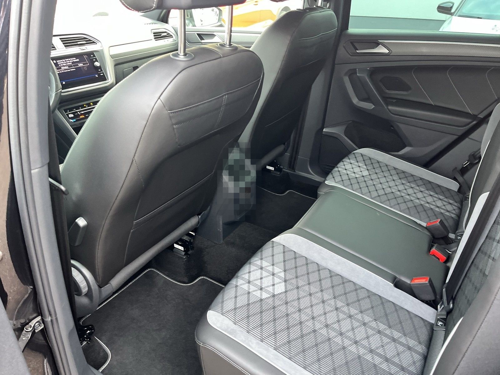 Volkswagen Tiguan R-Line 1.5 TSI DSG Matrix Navi Kamera foto 9