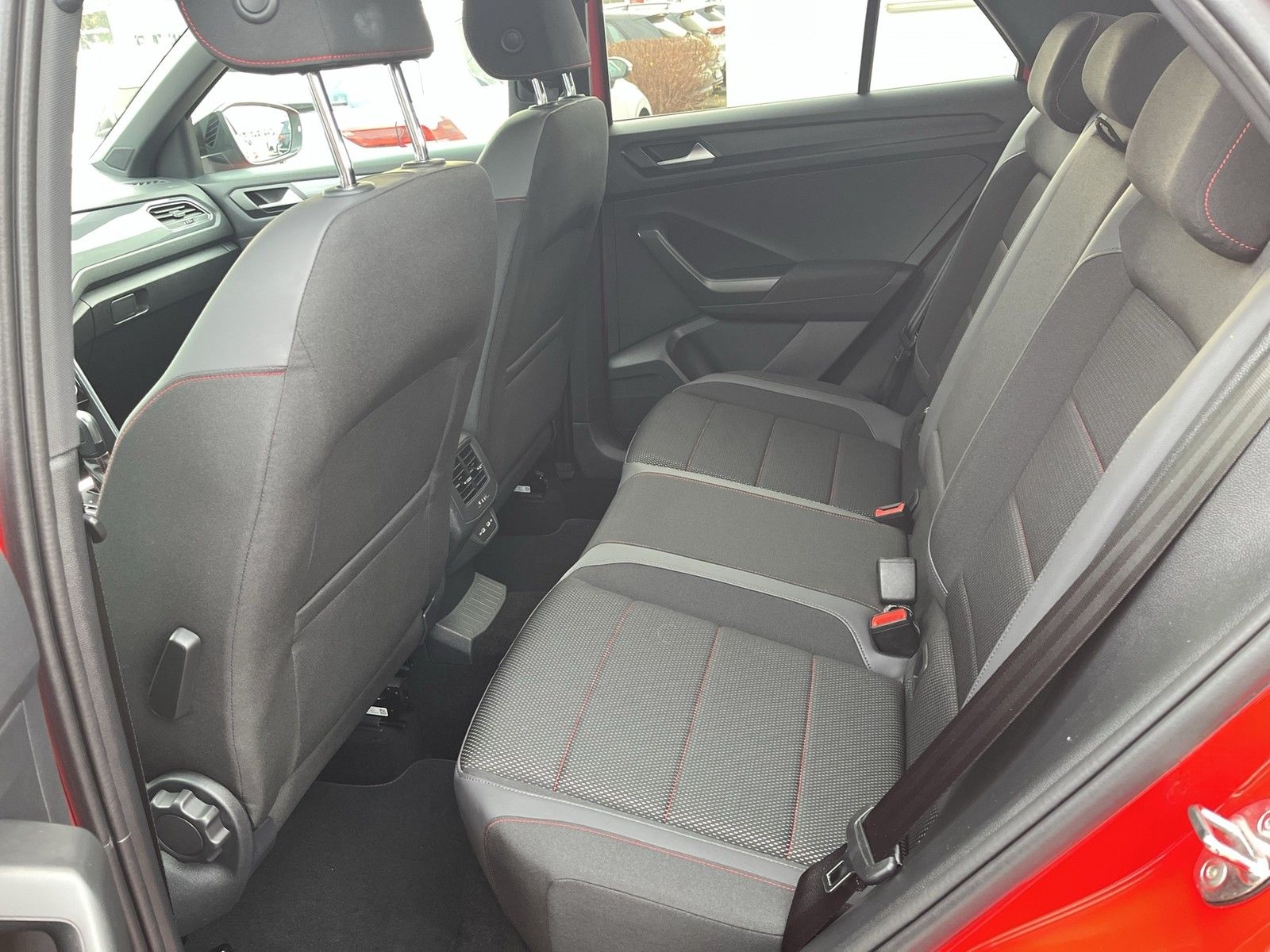 Volkswagen T-Roc 1.5 TSI DSG Sport LED Navi Kamera AHK LM17 foto 10