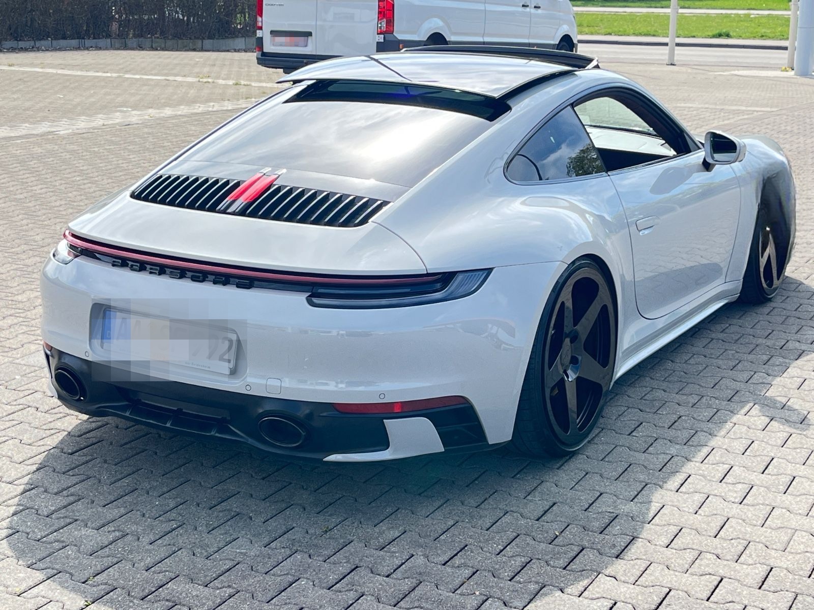 Porsche 911-992S/SPORT DESIGN/Pan/Sitzkl/22"/360/Kera/1A foto 6