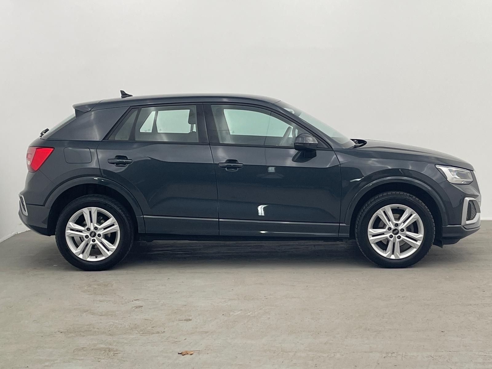 Audi Q2 35 TFSI Advanced LED KAM CARPLAY ACC foto 4