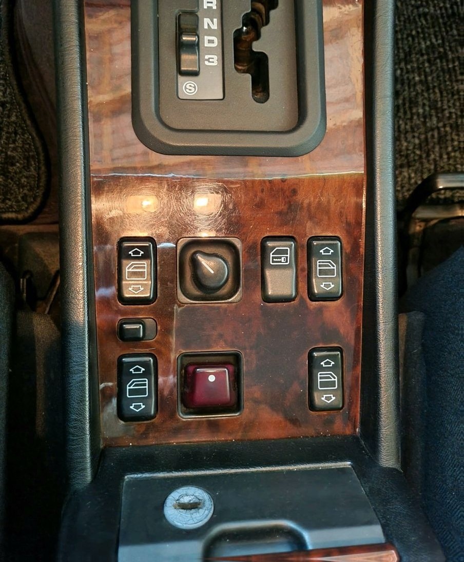 Mercedes-Benz E 200 Cabrio A124, Oldtimer H- Kennzeichen foto 16