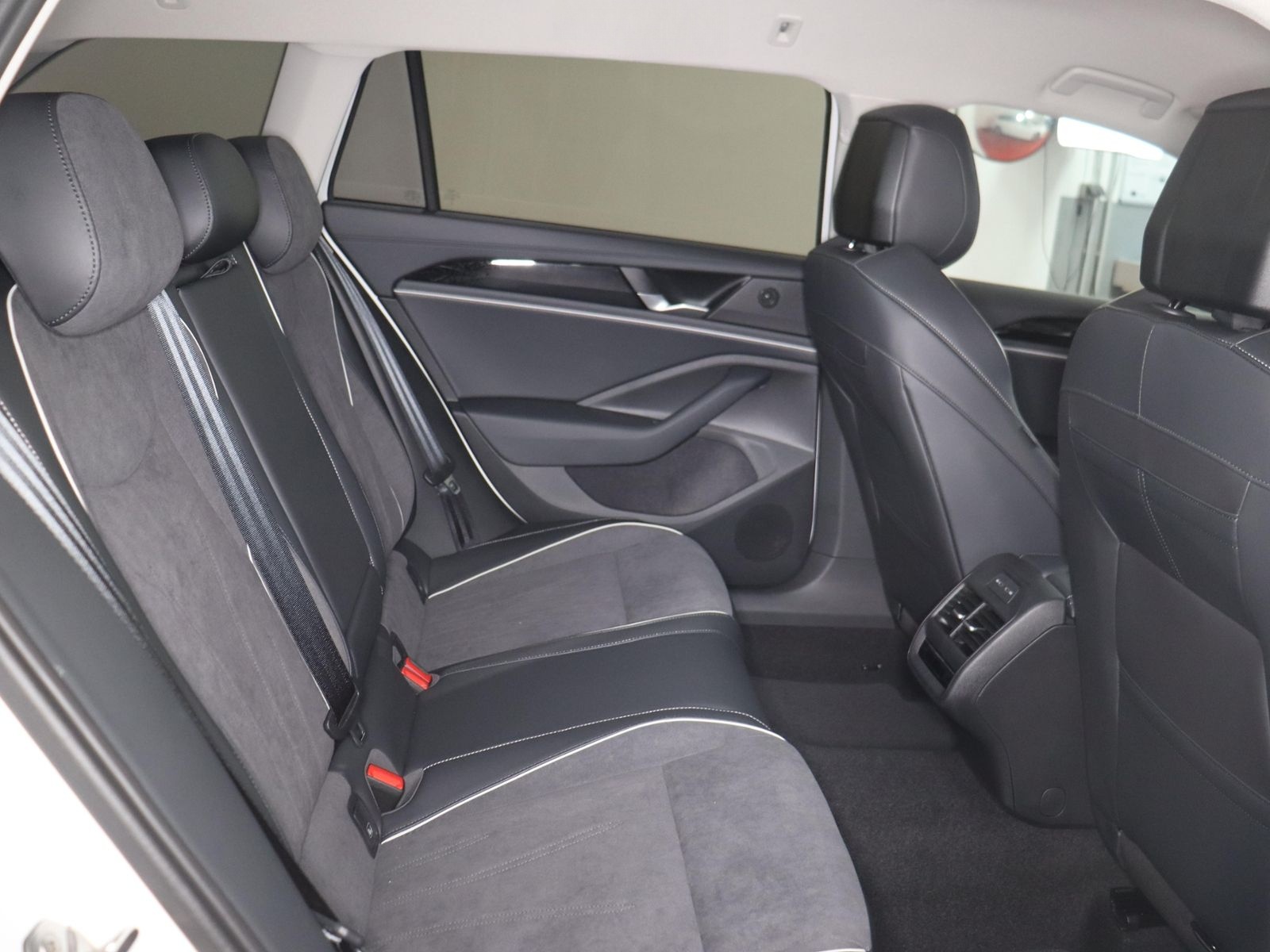 Volkswagen Passat  Business 1.5  eTSI DSG 439,- mtl. IQ-Dri foto 10