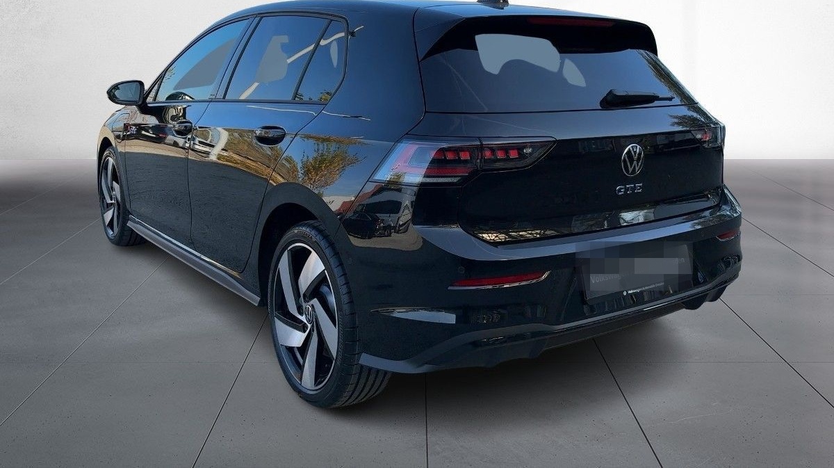 Volkswagen Golf VIII GTE 1,5 eHybrid DSG AHK DCC NAVI LEDER foto 2
