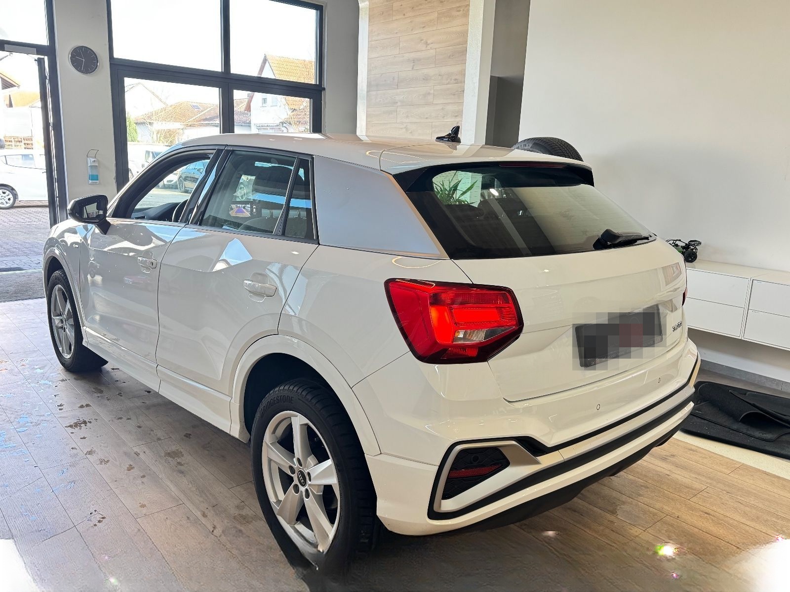 Audi Q2 30 TDI S line Kamera 8Fach foto 4