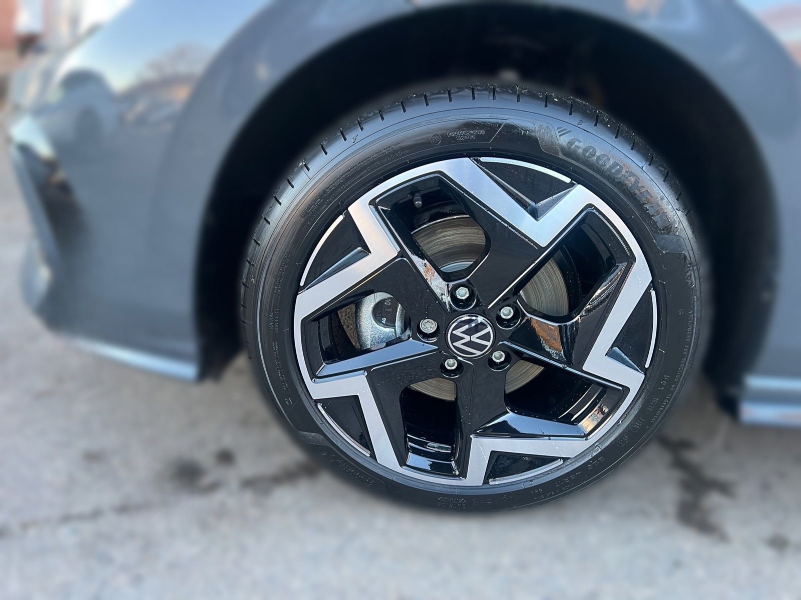 Volkswagen Golf 1.5 l eTSI DSG R-Line HeadUp AHK Navi LM foto 5