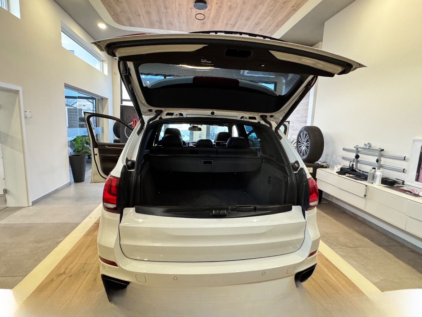 BMW X5 M50d Austausch Motor 25.000 KM foto 9