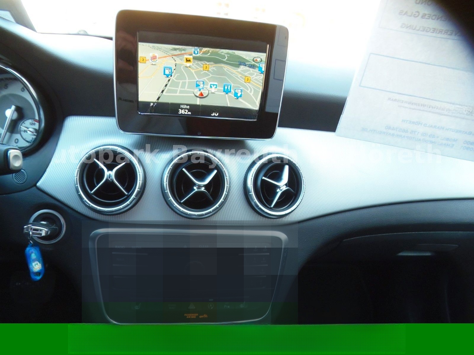 Mercedes-Benz CLA 200 SB BI XENON AHK NAVI PDC V+H SITZHZG foto 12