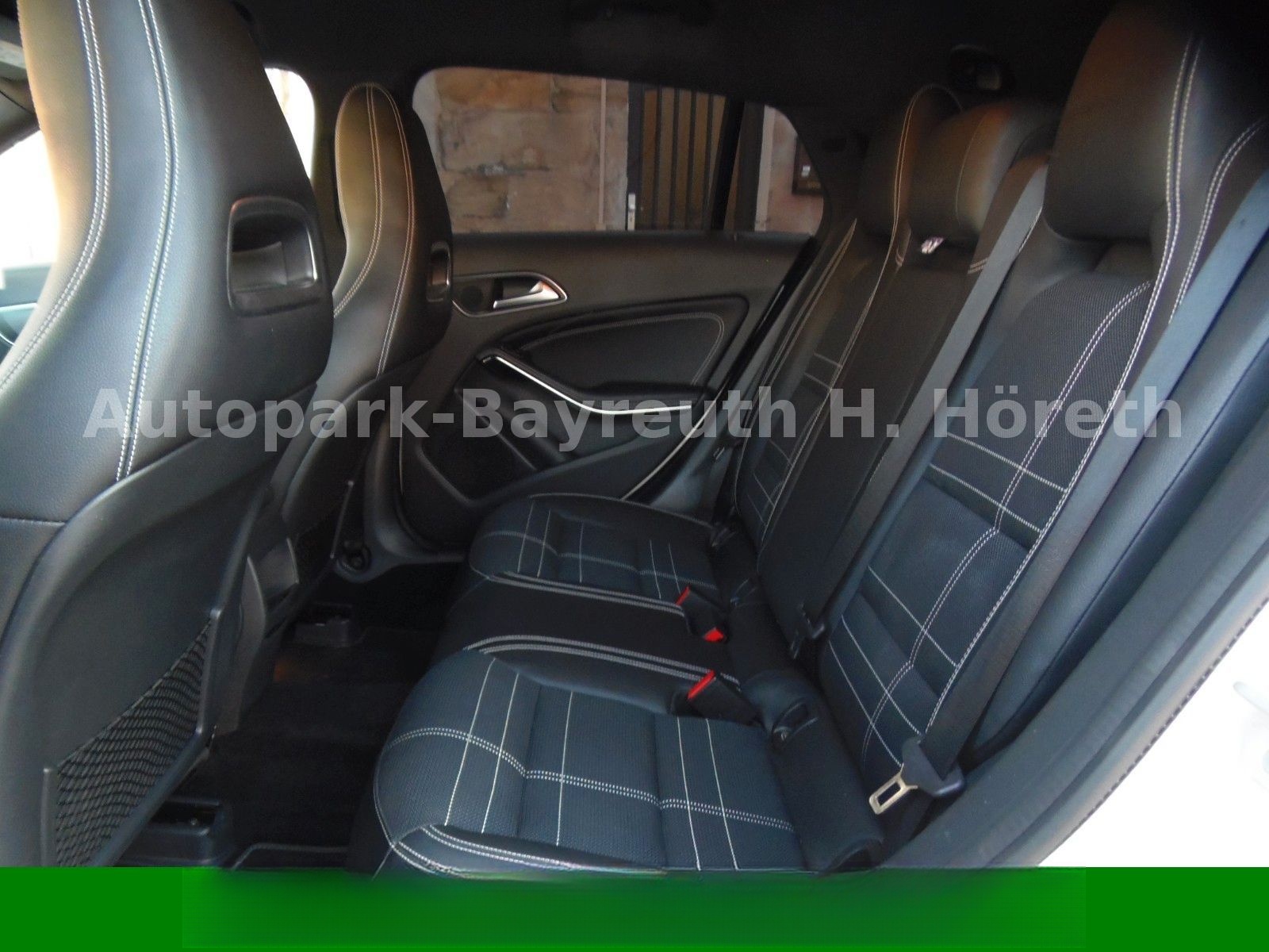 Mercedes-Benz CLA 200 SB BI XENON AHK NAVI PDC V+H SITZHZG foto 8