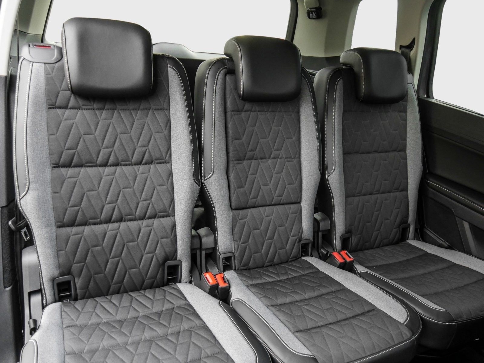 Volkswagen Touran GOAL 2.0 TDI DSG IQ.Light Navi TrailerAss foto 4