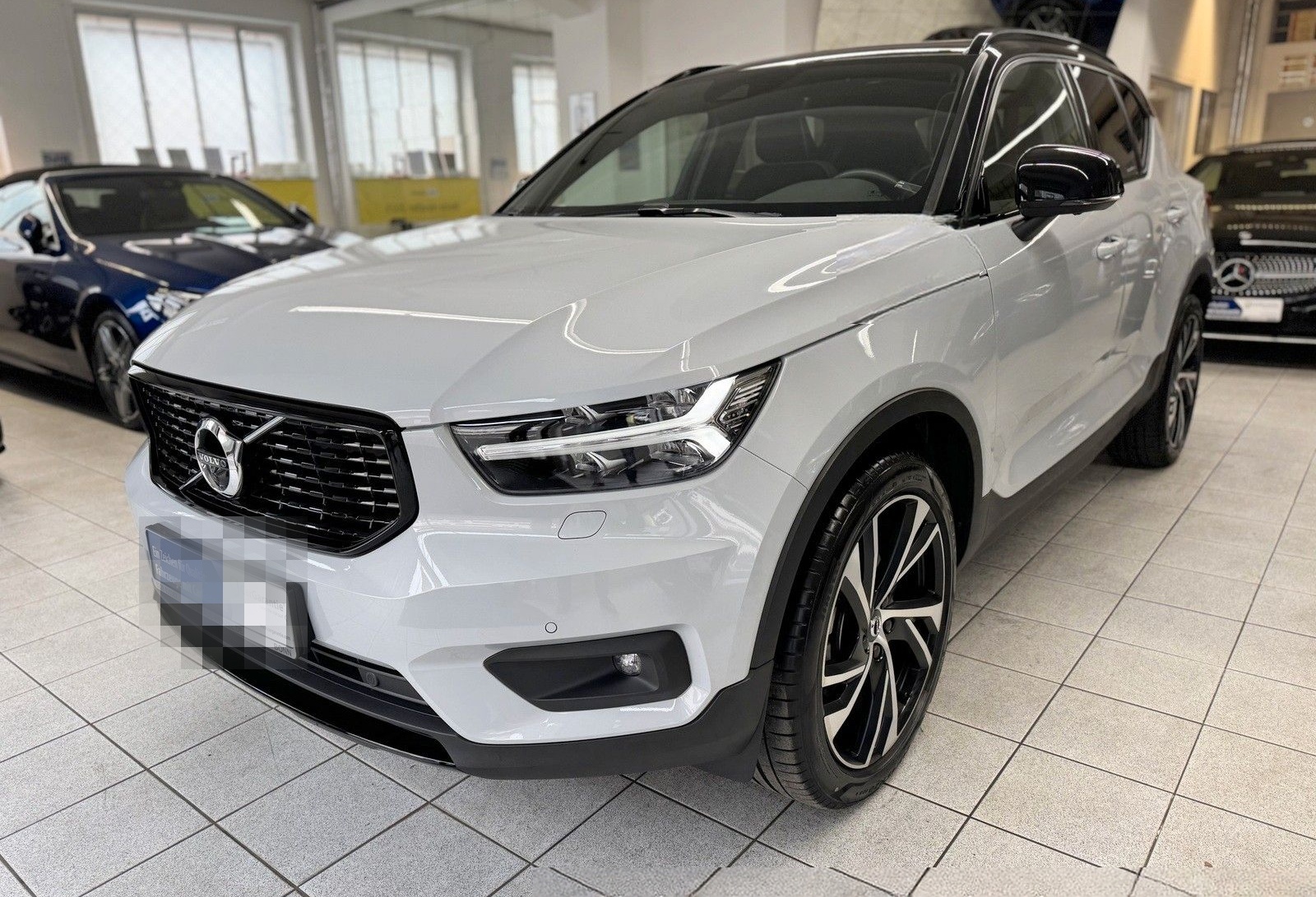 Volvo XC40 B4 B Aut. R-Design PANORAMA AHK ACC 360° foto 3