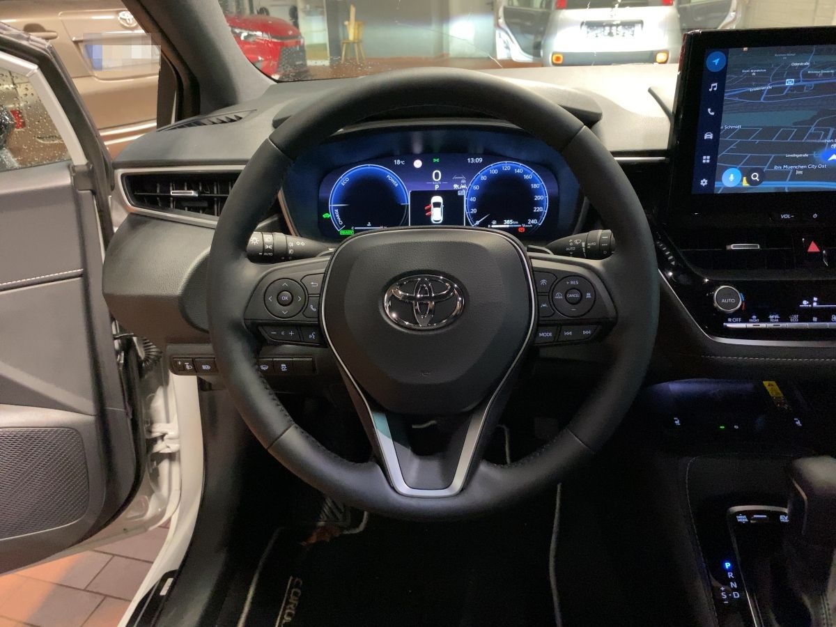 Toyota Corolla 2.0Teamplayer wenig KM*junger Gebrauchte foto 11