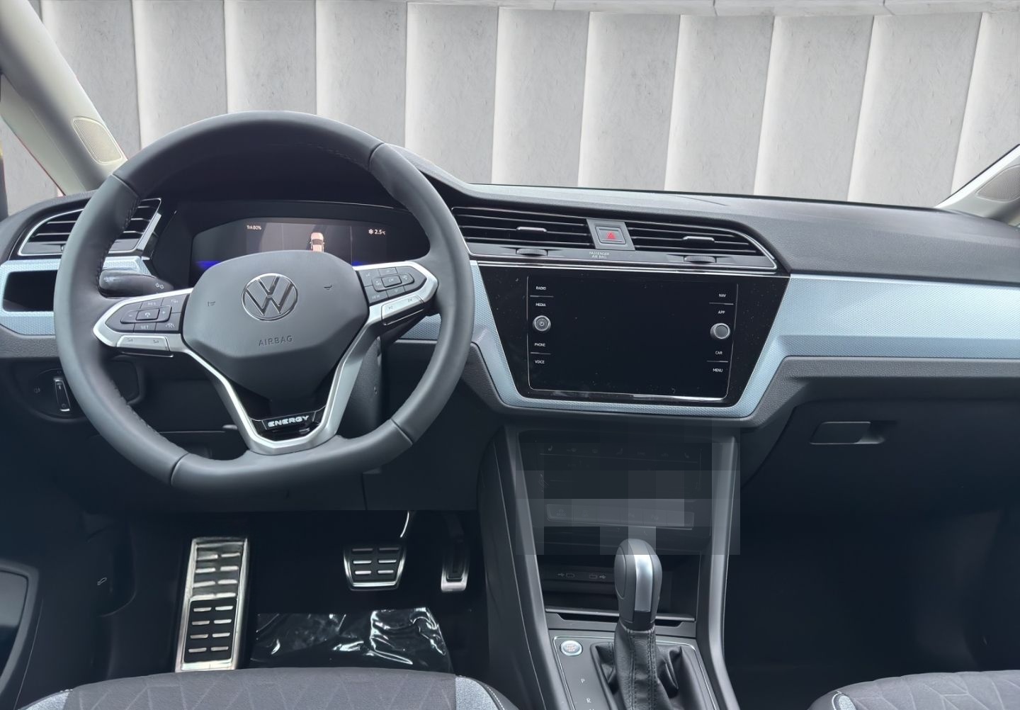 Volkswagen Touran R-LINE 1.5TSI DSG AHK,7-SITZE,SPORTFAHRW. foto 9