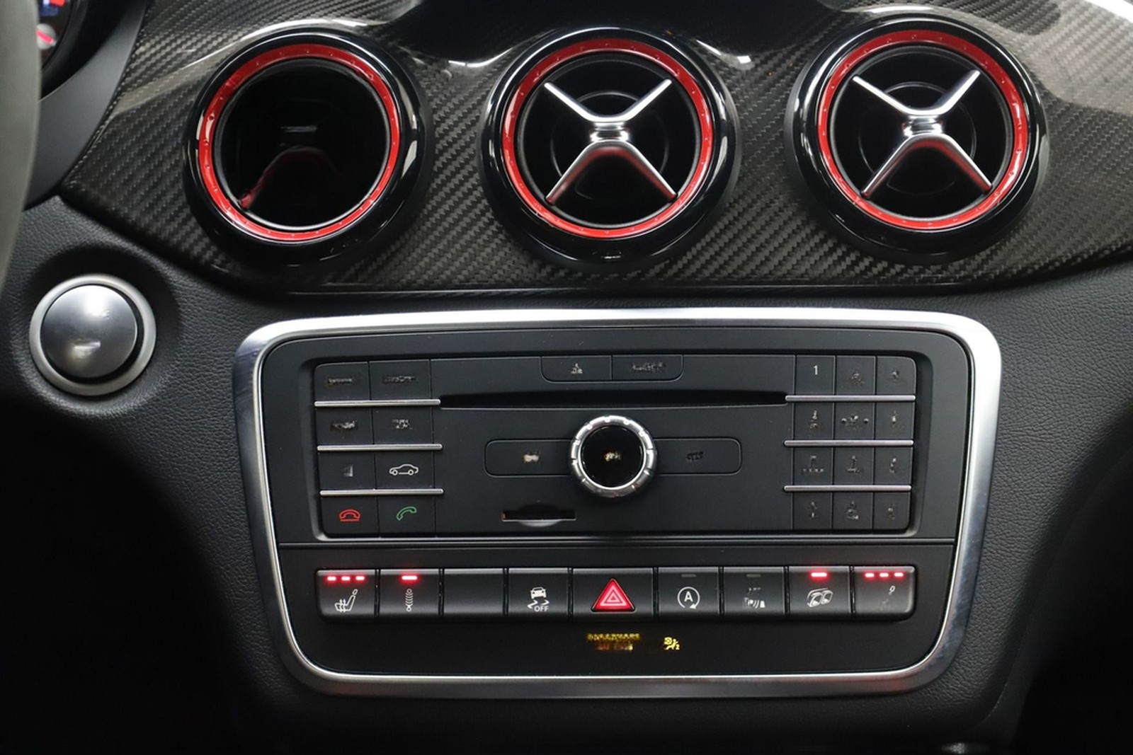 Mercedes-Benz GLA 45 AMG 381PS 7G 4M CARBON PAGA Performance foto 17