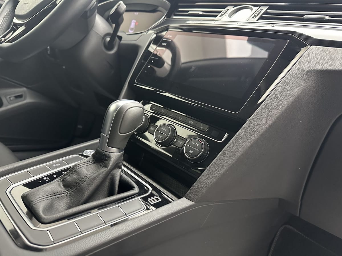 Volkswagen Arteon Elegance NAVI-CAM-LEDER-SITZH-MULTI-ALU foto 10