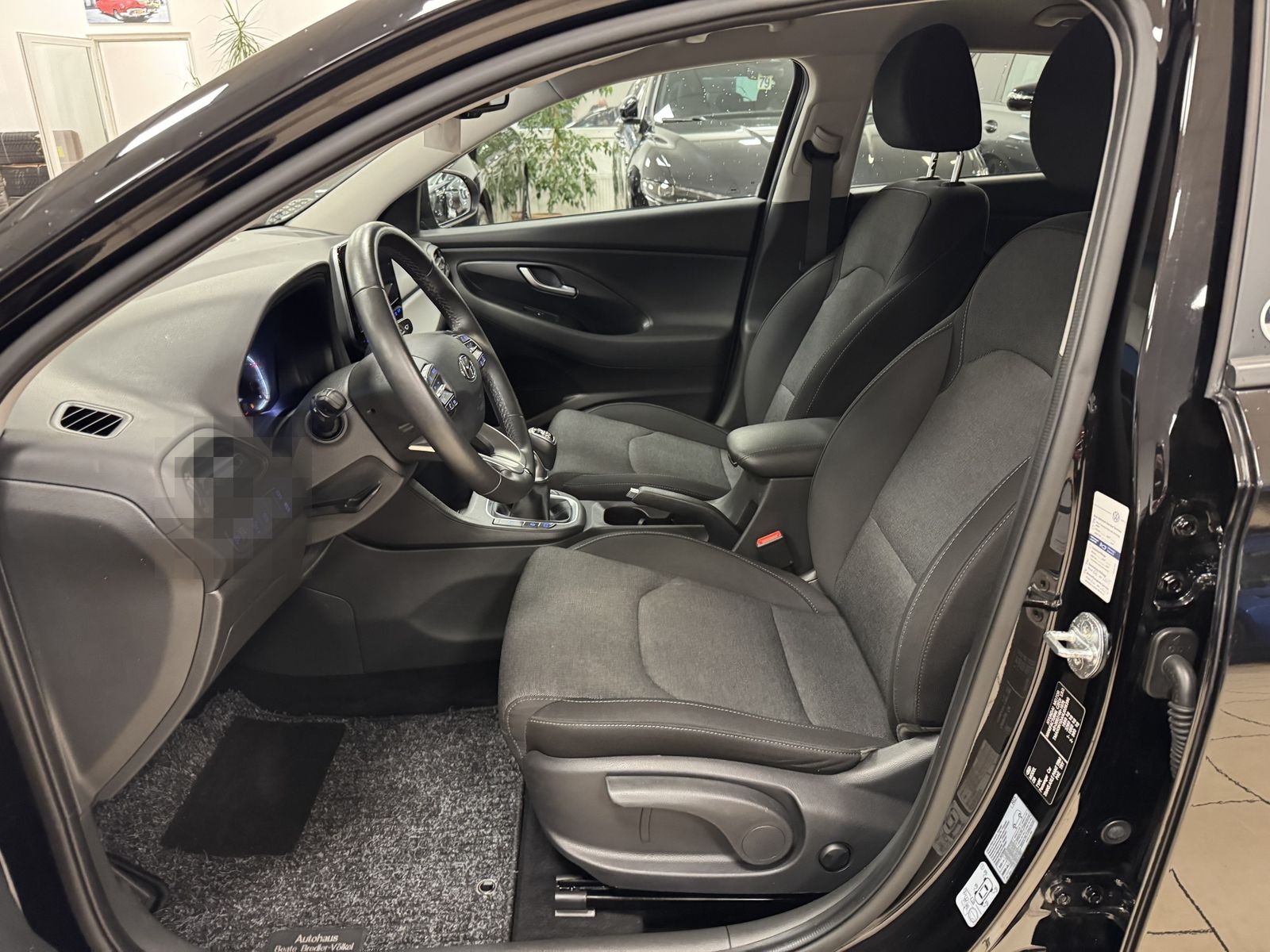 Hyundai i30 Fastback Edition 30+ LED R.Cam DAB+ Navi SHZ foto 13