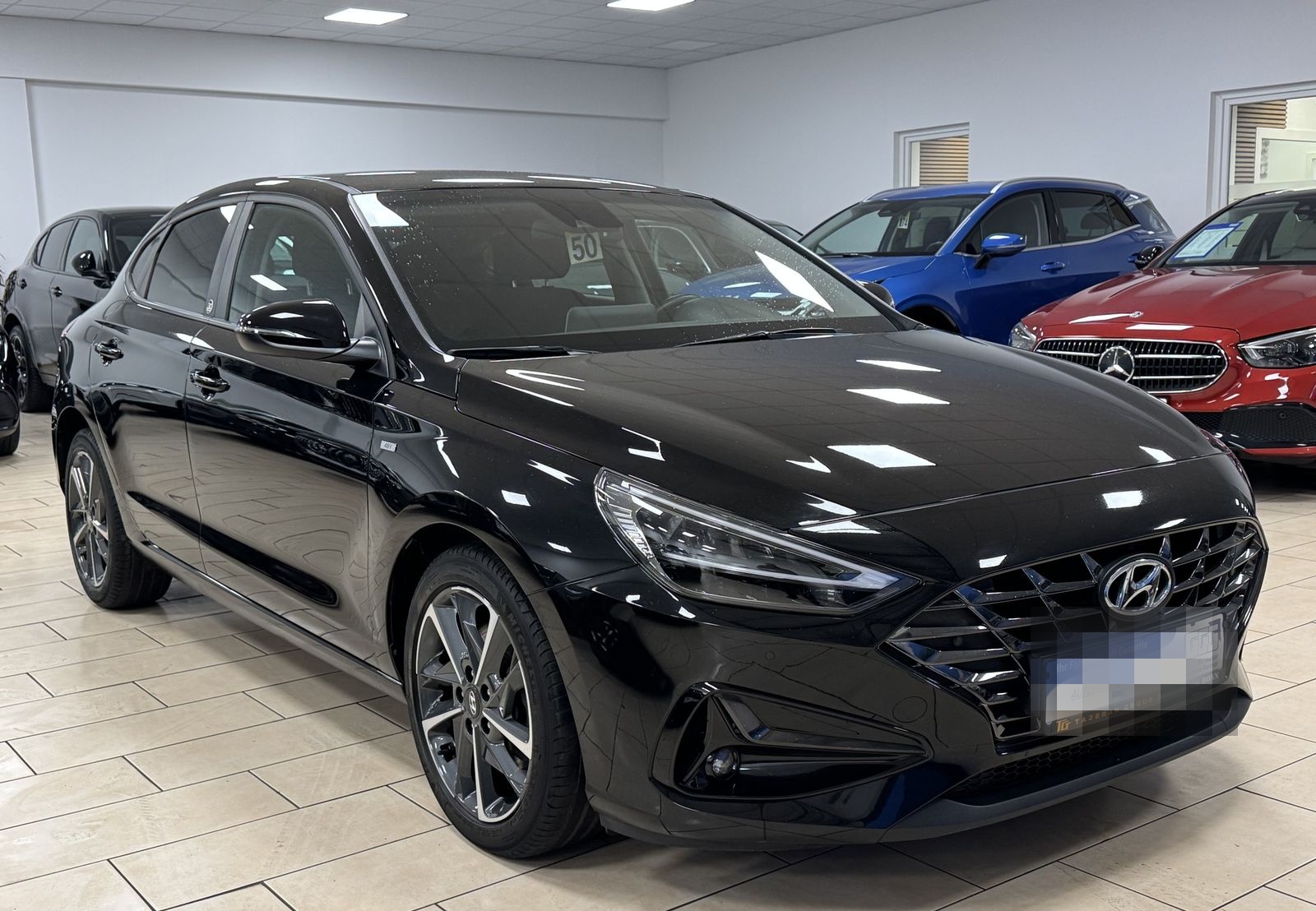 Hyundai i30 Fastback Edition 30+ LED R.Cam DAB+ Navi SHZ foto 3