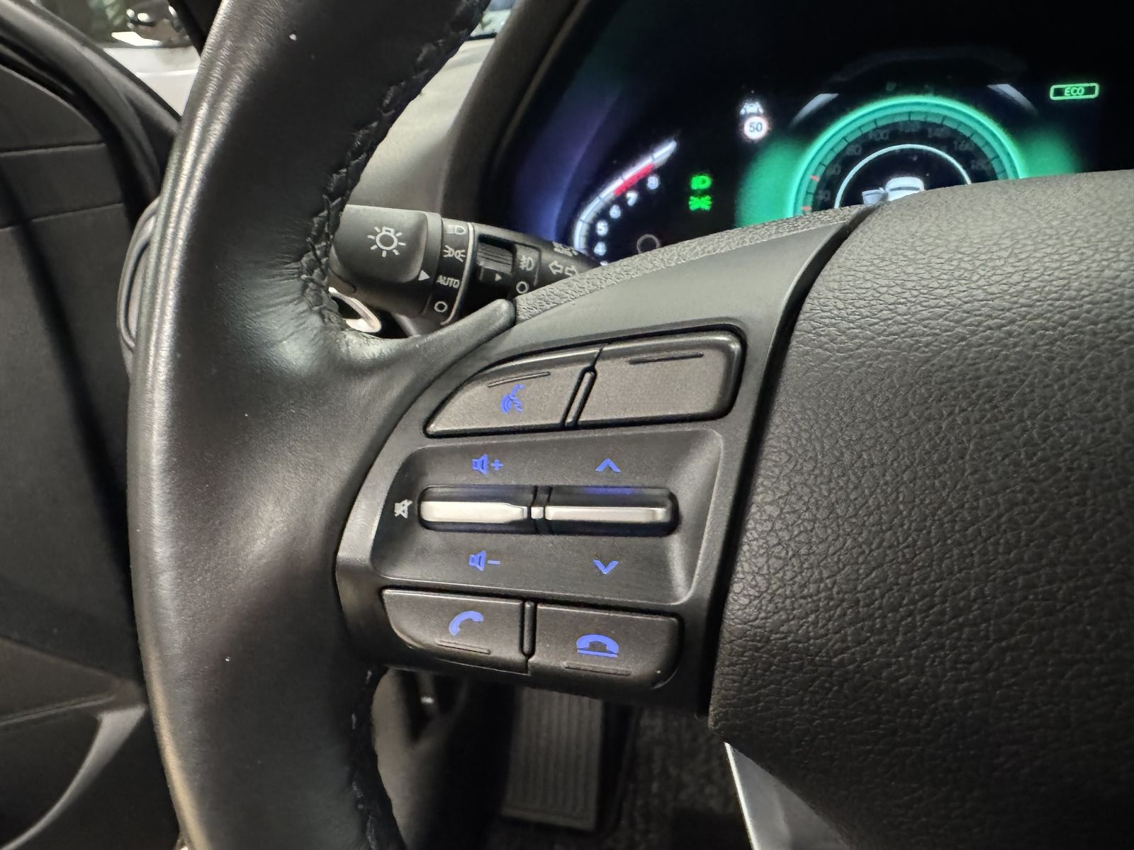 Hyundai i30 Fastback Edition 30+ LED R.Cam DAB+ Navi SHZ foto 24