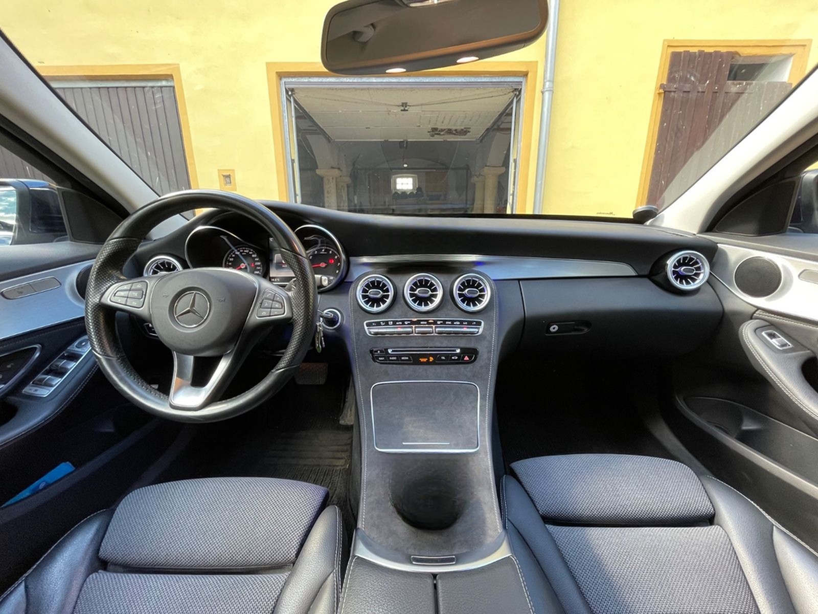 Mercedes-Benz C 400 4MATIC Autom. - foto 4