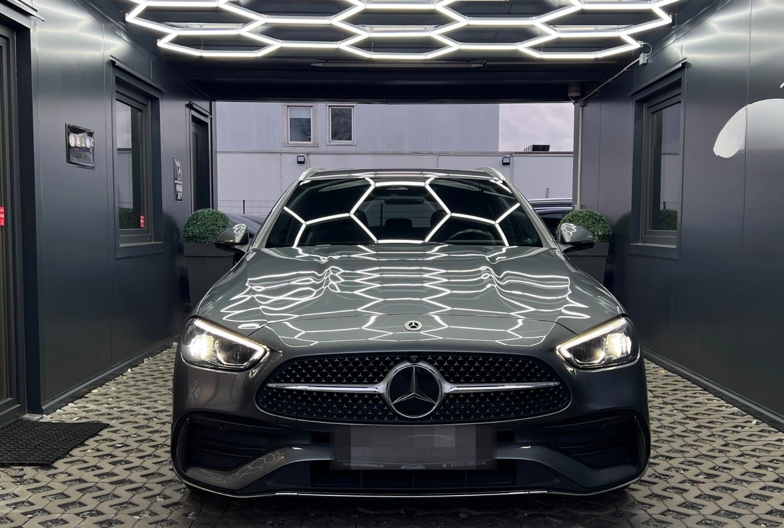 Mercedes-Benz C 300e T AMG OLED+AMB SITZKLIMA+MEMO 360°BURMSTR foto 4