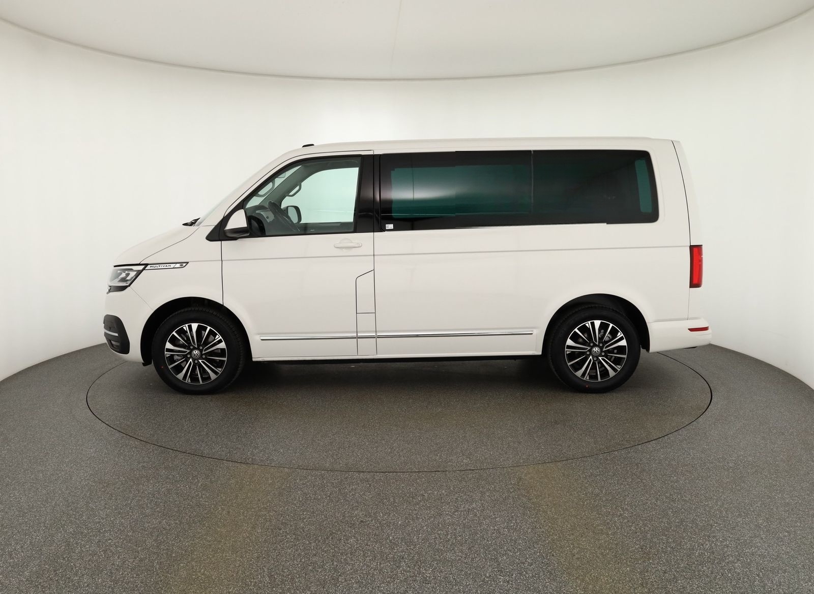 Volkswagen T6.1 Multivan 2.0 TDI GenerationSix ACC LED Navi foto 2