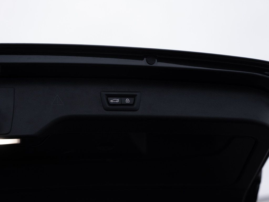 BMW 540d Touring xDrive M-Sport PANO HUD LASER W-LAN foto 14