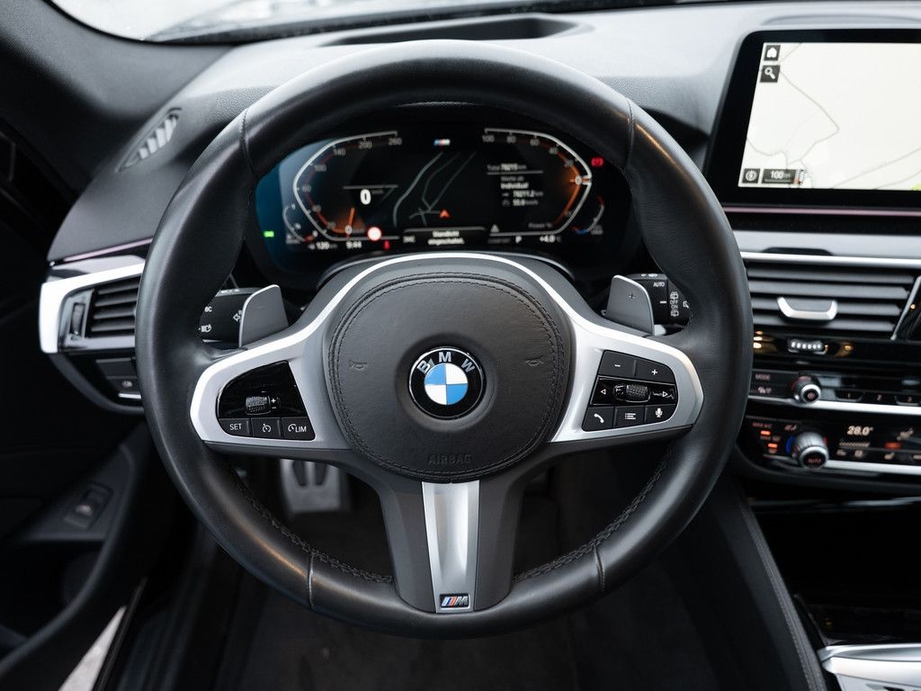 BMW 540d Touring xDrive M-Sport PANO HUD LASER W-LAN foto 15