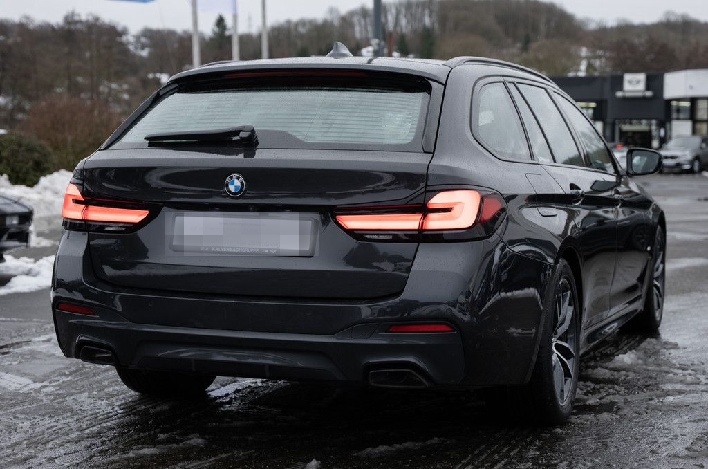 BMW 540d Touring xDrive M-Sport PANO HUD LASER W-LAN foto 6
