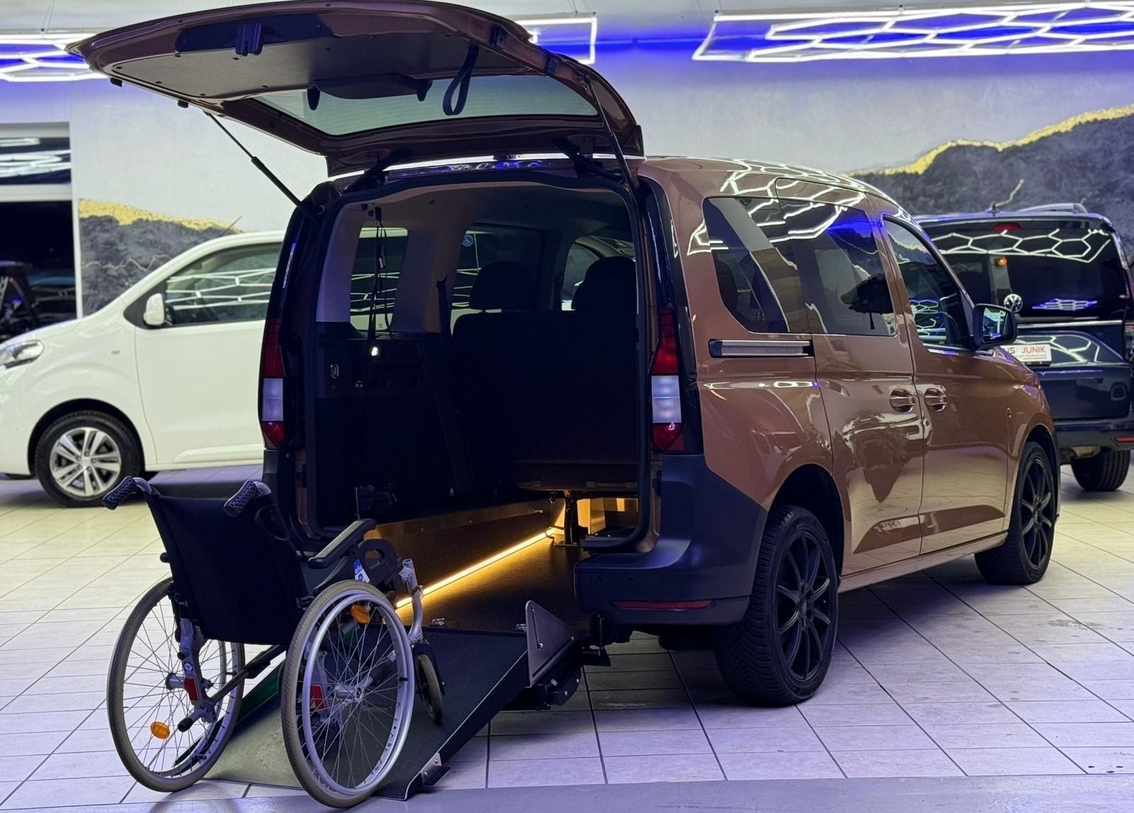 Volkswagen Caddy V Behindertengerecht-Rampe foto 2