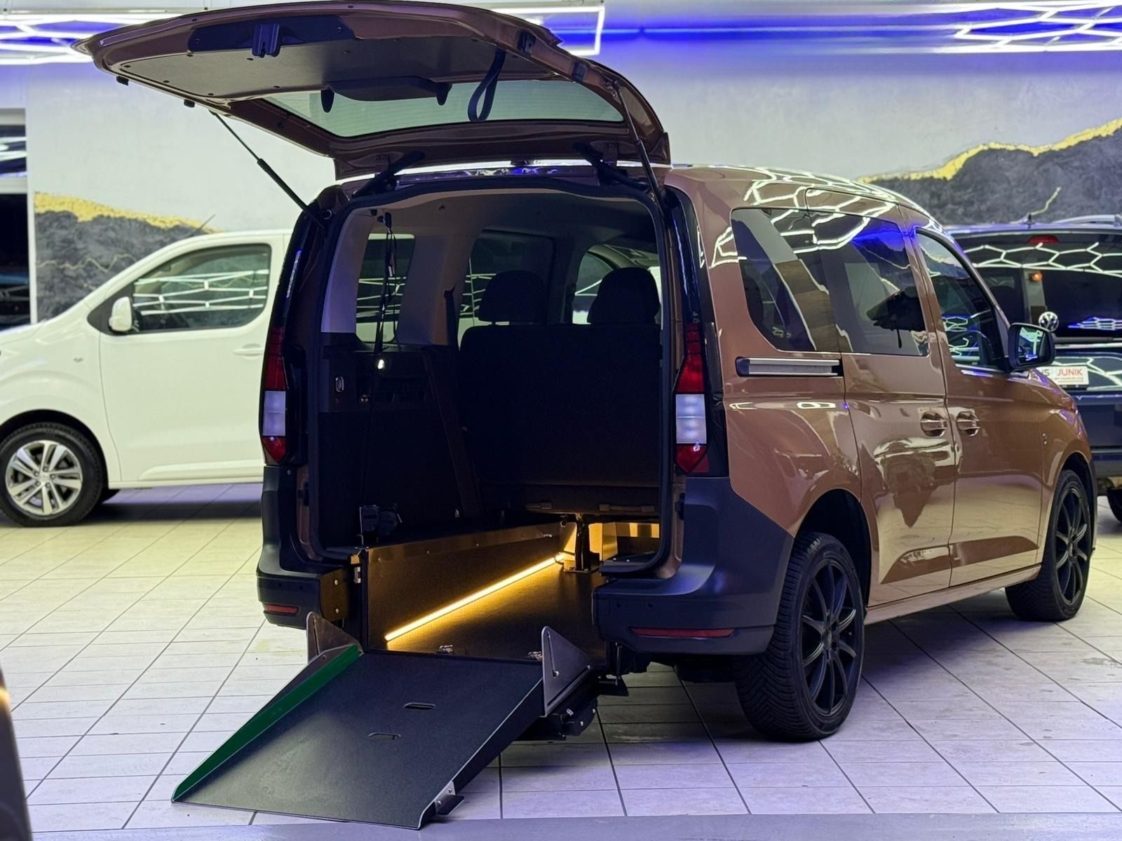 Volkswagen Caddy V Behindertengerecht-Rampe foto 17